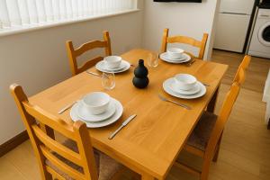 Charming 4BR House -Wollaton Park, City Centre, QMC & M1 - Sleeps 8