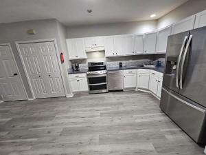 Private Apartment in Southbury 103