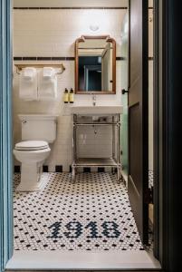 MarQueen Hotel - NEWLY RENOVATED