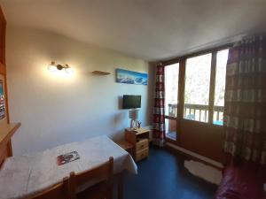 Studio chaleureux avec WIFI et animaux admis à Valfréjus - FR-1-561-141