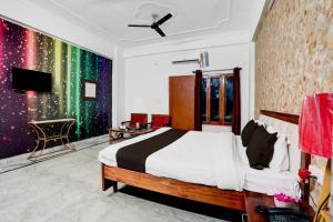 Hotel O AK PALACE INN