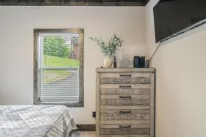 Bear Tracks Bungalow