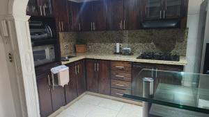 bonito y bien ubicado apto.