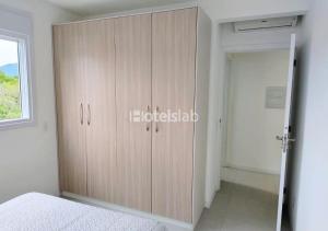 C136 Apto de 1 quarto na praia Cachoeira