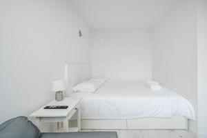 Łagiewnicka Urban Studio by BookingHost