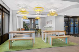 Spark by Hilton Colorado Springs I 25 Central