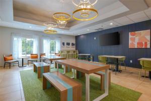 Spark by Hilton Hammond