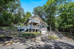 Zen Lake House