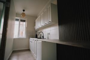 Portside studio, free parking, self check-in