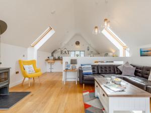 3 Bed in Westward Ho 48845