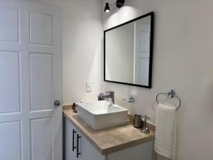 Magnificent Suite 8 people very well located