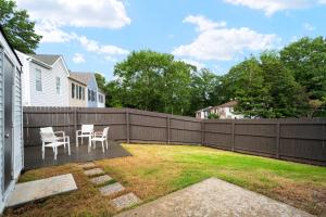 Chic Escape with outdoor space