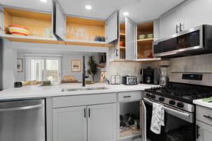 Chic Escape with outdoor space