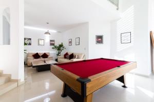 La casa de mi tia divorciada Family