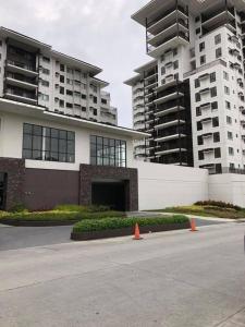 Relaxing Escape lovely STUDIO unit with a pool