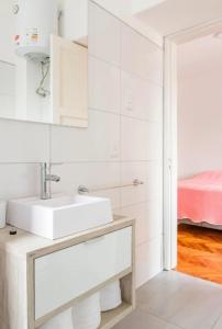 Apartment on 26 de Marzo and Lorenzo Perez