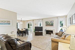 Pet-Friendly 128 Evian Villa Pool Pickleball Tennis & Beach