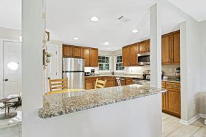 Pet-Friendly 128 Evian Villa Pool Pickleball Tennis & Beach