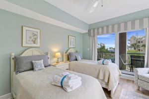 Ocean Views Immaculate Windsor Court Villa