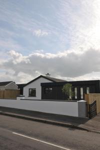 NEW Portrush - Sealavie