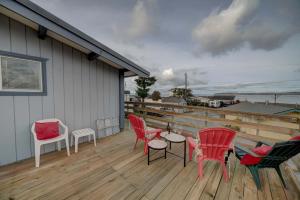 2nd story 1 bed apt #3 with kitchenette and a sweeping view of Birch Bay