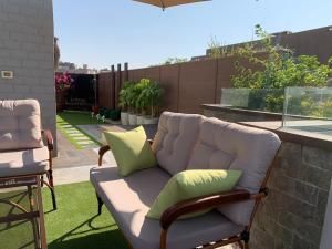 Boutique studio retreat but No unmarried couples allowed