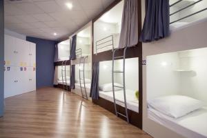 Bed in 22-Bed Mixed Dormitory Room room in En Route Hostel