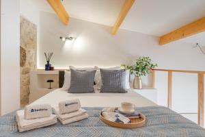 Authentic Studio with Terrace by HostWise