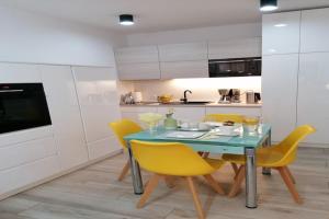 Apartment near Baltic Sea with Balcony View