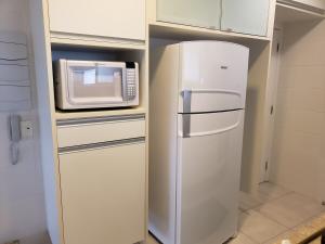 4 Suites, Ar Condicionado, próximo a praia e vista linda da mata