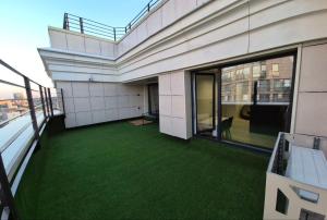 Апартаменти з терасою в центрі міста