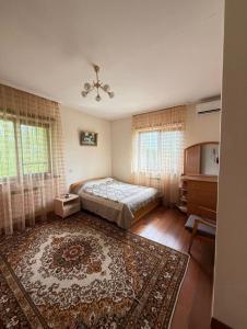 Комфортний будинок для сімейного відпочинку в Ржищеві