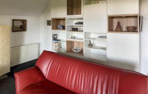 3 Bedroom Beautiful Home In Gees