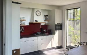 3 Bedroom Beautiful Home In Gees