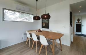 2 Bedroom Cozy Home In Hellendoorn