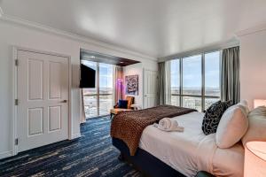 Élevé at The Signature BALCONY SPHERE VIEW