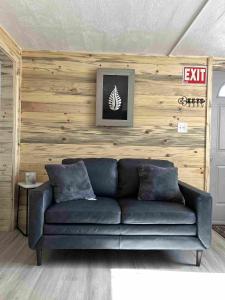 Rubys Lakefront Lower Penthouse