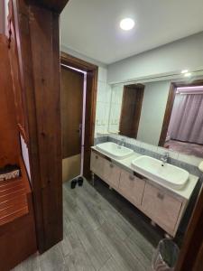 ذهبية خميس للشقق المخدومة