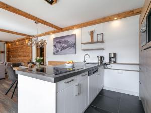 Kaiser Residence Top 1 Top 2