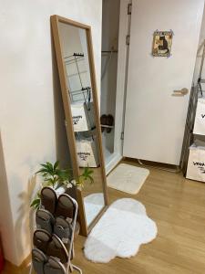 Stay in Hannam Twin Room a shared house format