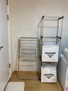 Stay in Hannam Twin Room a shared house format