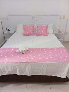 Apartamento com estacionamento no local