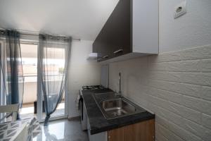 Apartments with parking space Zadar - 19830