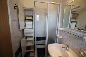 Apartments with parking space Punat, Krk - 24844