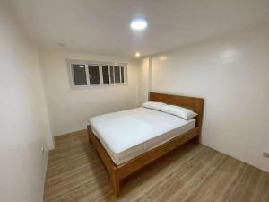 6 Bedroom Guesthouse near Camp John Hay