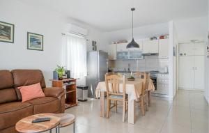 Holiday Home Prigradica 05