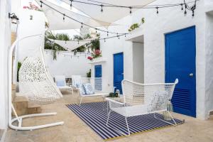 Ocean Park 1BD 1BA Pool Walk to beach -Santorini 7