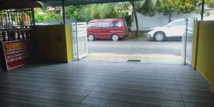 RUMAH TAMU WAFAA, Homestay Temerloh Near Hospital MUSLM ONLY terrace house, 3 air conditioning, complete amenities