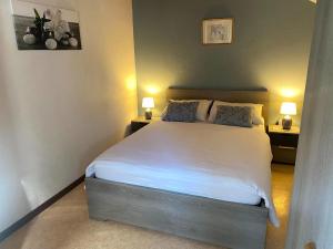 Apartment near forest in Nidrum