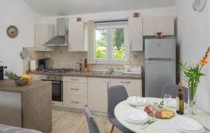 Amazing Home In Labin With Wifi 